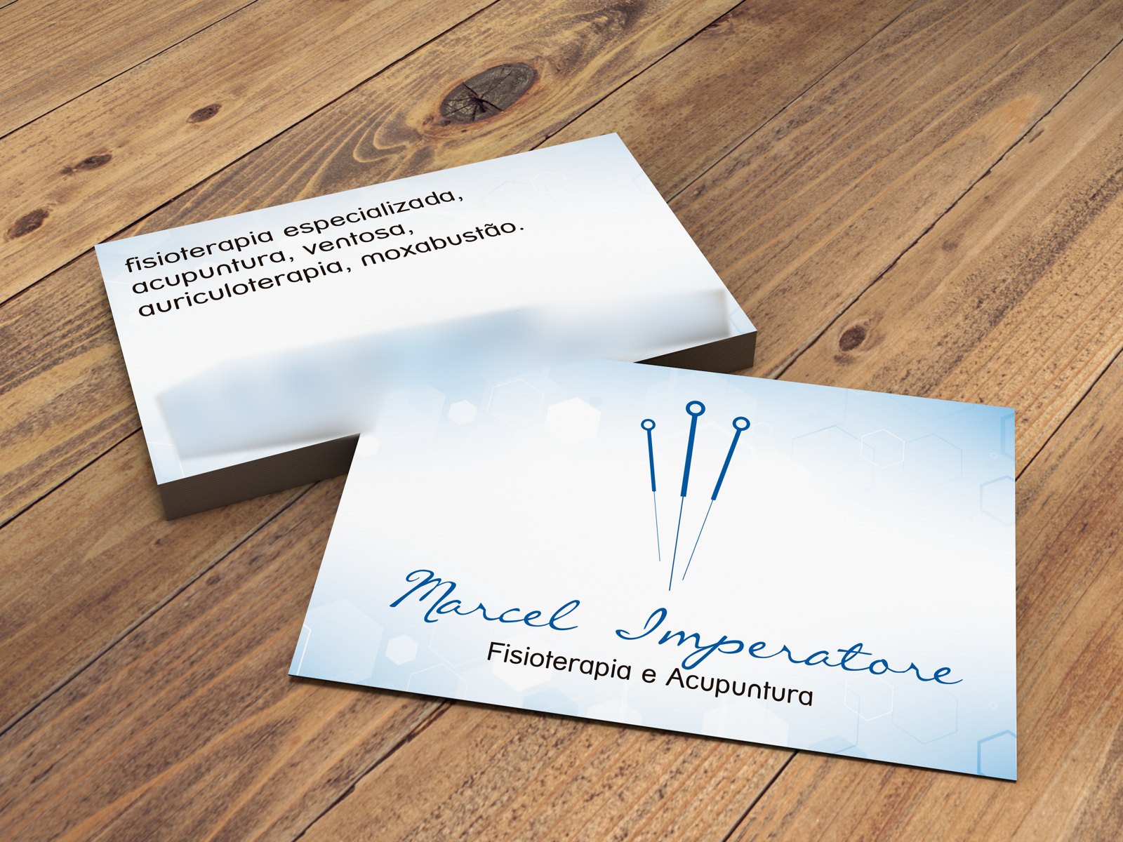 Mockup do cartão de visita Marcel Imperatore, com contatos borrados