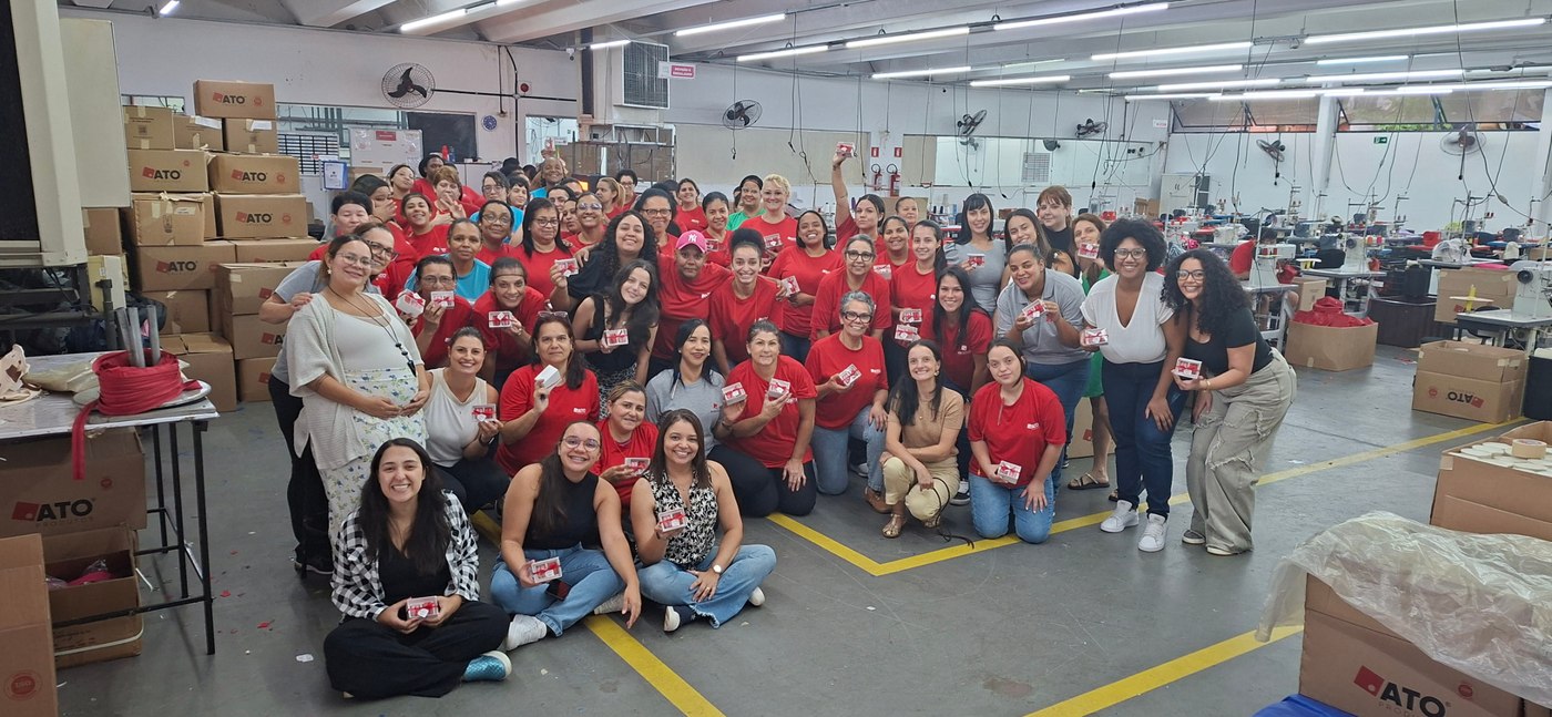 Equipe da ATO reunida no Dia da Mulher